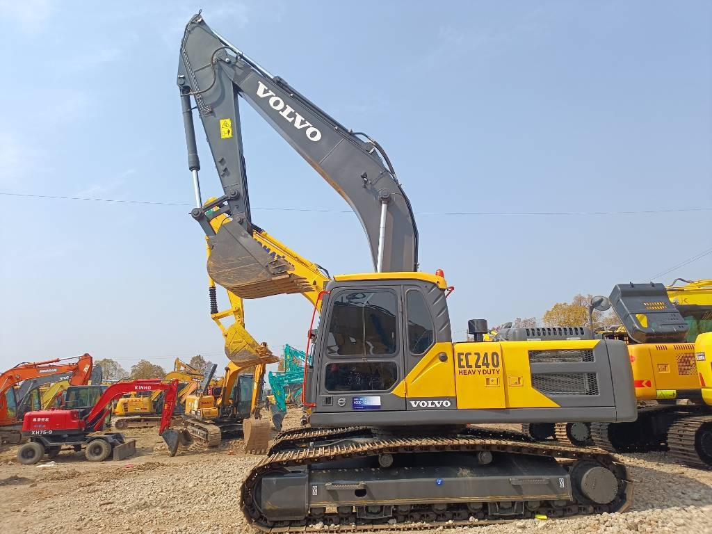 Volvo EC 240  - Escavadora de rastos: foto 1 Volvo EC 240  - Escavadora de rastos: foto 1