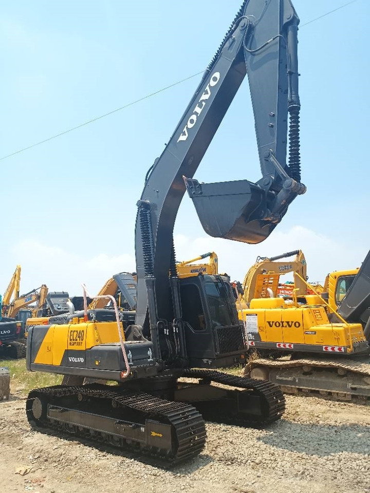 Volvo EC 240 - Escavadora de rastos: foto 2 Volvo EC 240 - Escavadora de rastos: foto 2