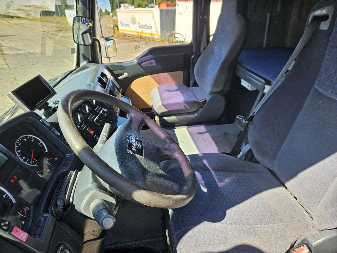 Locação financeira de  MAN 18.413 FLS - Manual pump and injectors, Intarder, Airco MAN 18.413 FLS - Manual pump and injectors, Intarder, Airco: foto 14