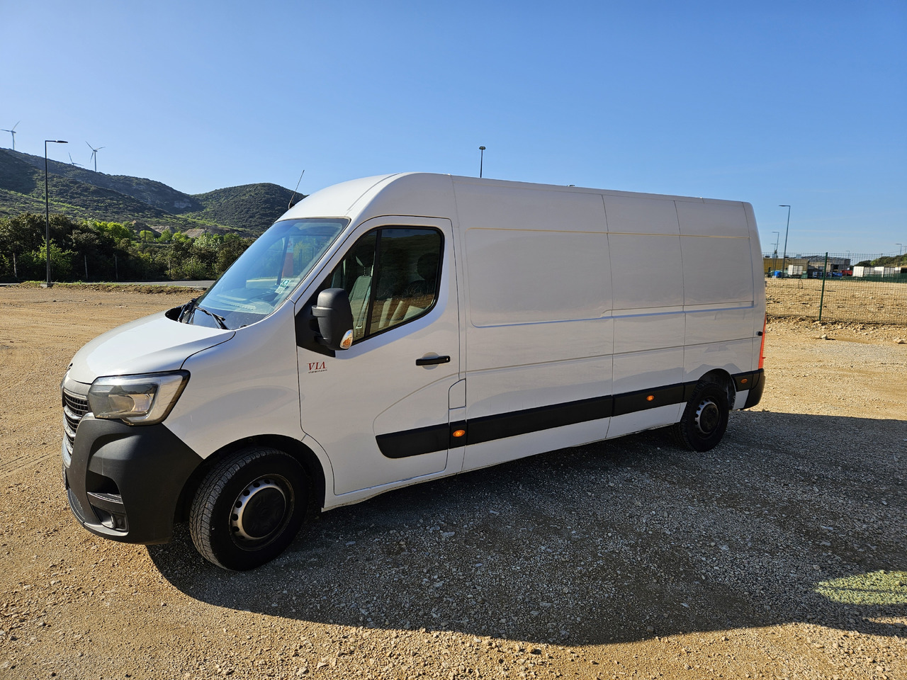 Renault Master III pack confort L3H2 P3 135LE - Carrinha de contentor: foto 2 Renault Master III pack confort L3H2 P3 135LE - Carrinha de contentor: foto 2