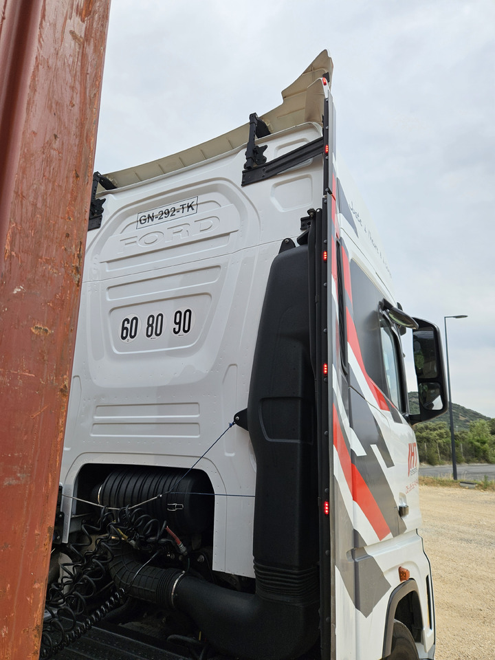 FORD Fmax 500 - Tractor: foto 2 FORD Fmax 500 - Tractor: foto 2