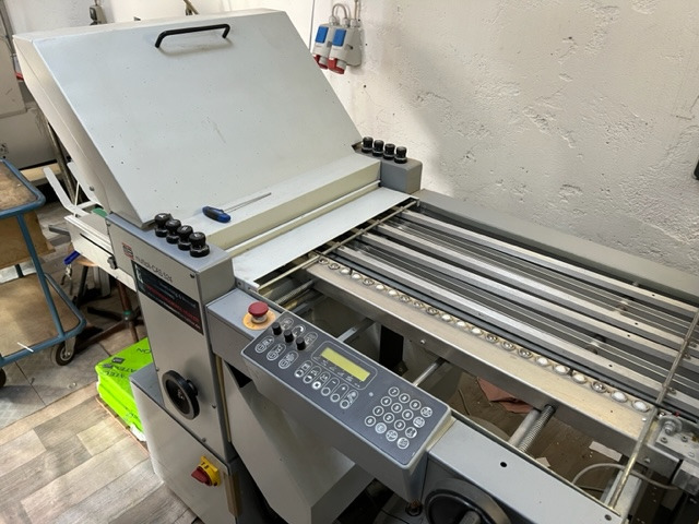 Falzmaschinen Multipli CAS 524 - Máquina de dobrar papel: foto 2 Falzmaschinen Multipli CAS 524 - Máquina de dobrar papel: foto 2