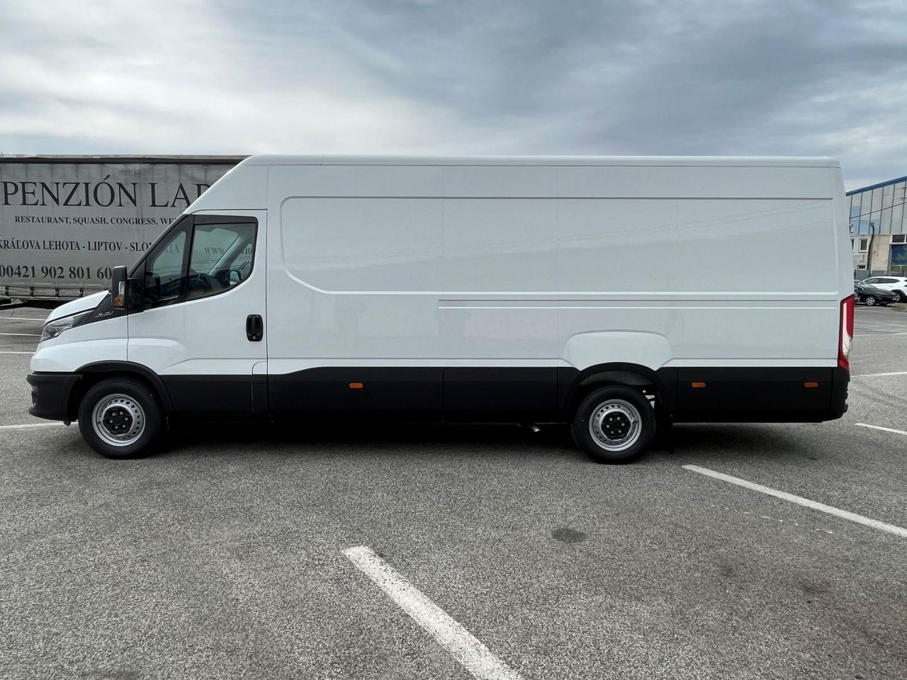 Iveco DAILY VAN, 2,3D 156k, 35S16 V - Furgão: foto 3 Iveco DAILY VAN, 2,3D 156k, 35S16 V - Furgão: foto 3