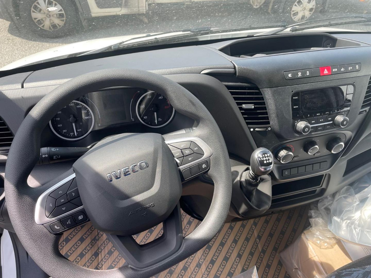 Iveco DAILY VAN, 3.0 D 176k, 35S18H V Evolution H2 - Furgão: foto 5 Iveco DAILY VAN, 3.0 D 176k, 35S18H V Evolution H2 - Furgão: foto 5