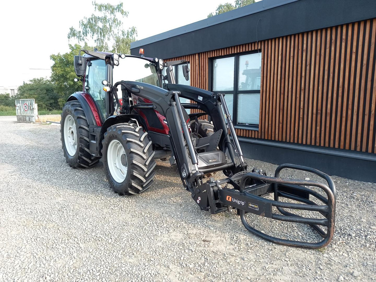 Valtra G, Agco power MBTN - D5, 115 A - Trator: foto 3 Valtra G, Agco power MBTN - D5, 115 A - Trator: foto 3