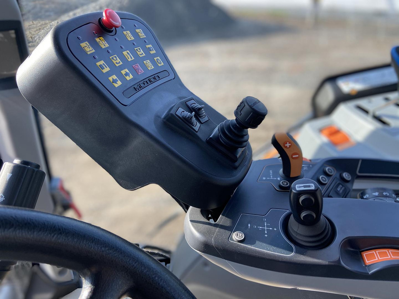 Trator Valtra N, 49 AWI, 134: foto 18