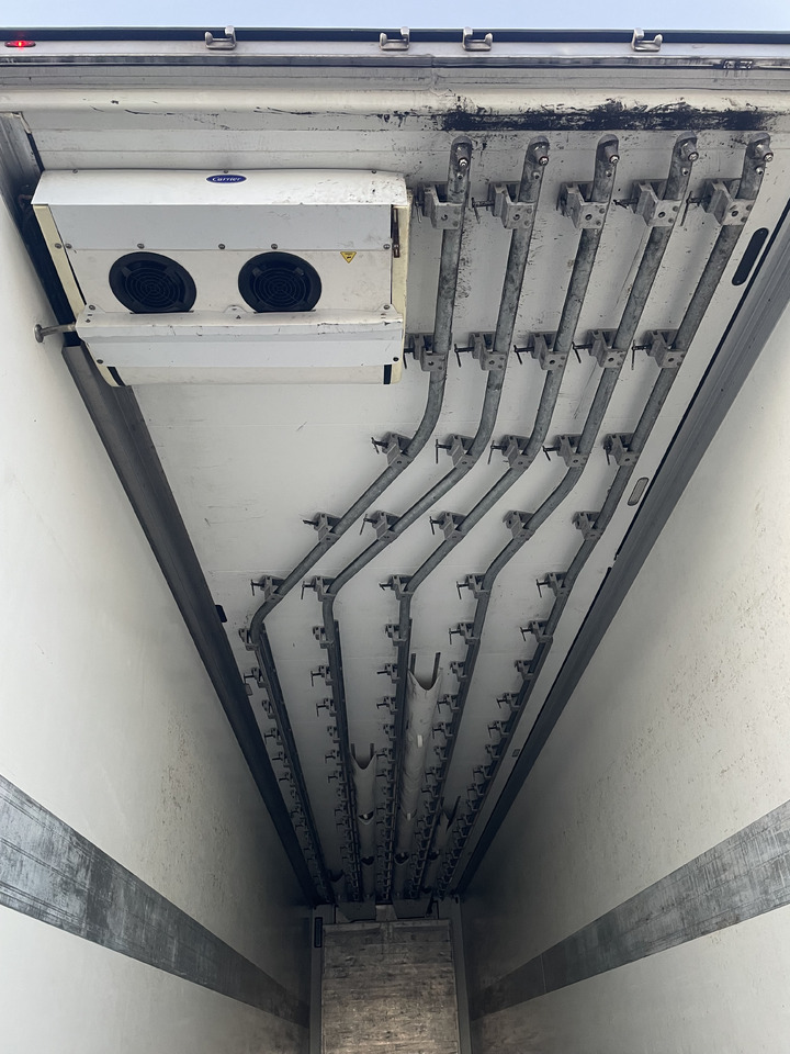 SCHMITZ SKO24 with meat hooks and 2 zone freezer - Semi-reboque frigorífico: foto 3 SCHMITZ SKO24 with meat hooks and 2 zone freezer - Semi-reboque frigorífico: foto 3