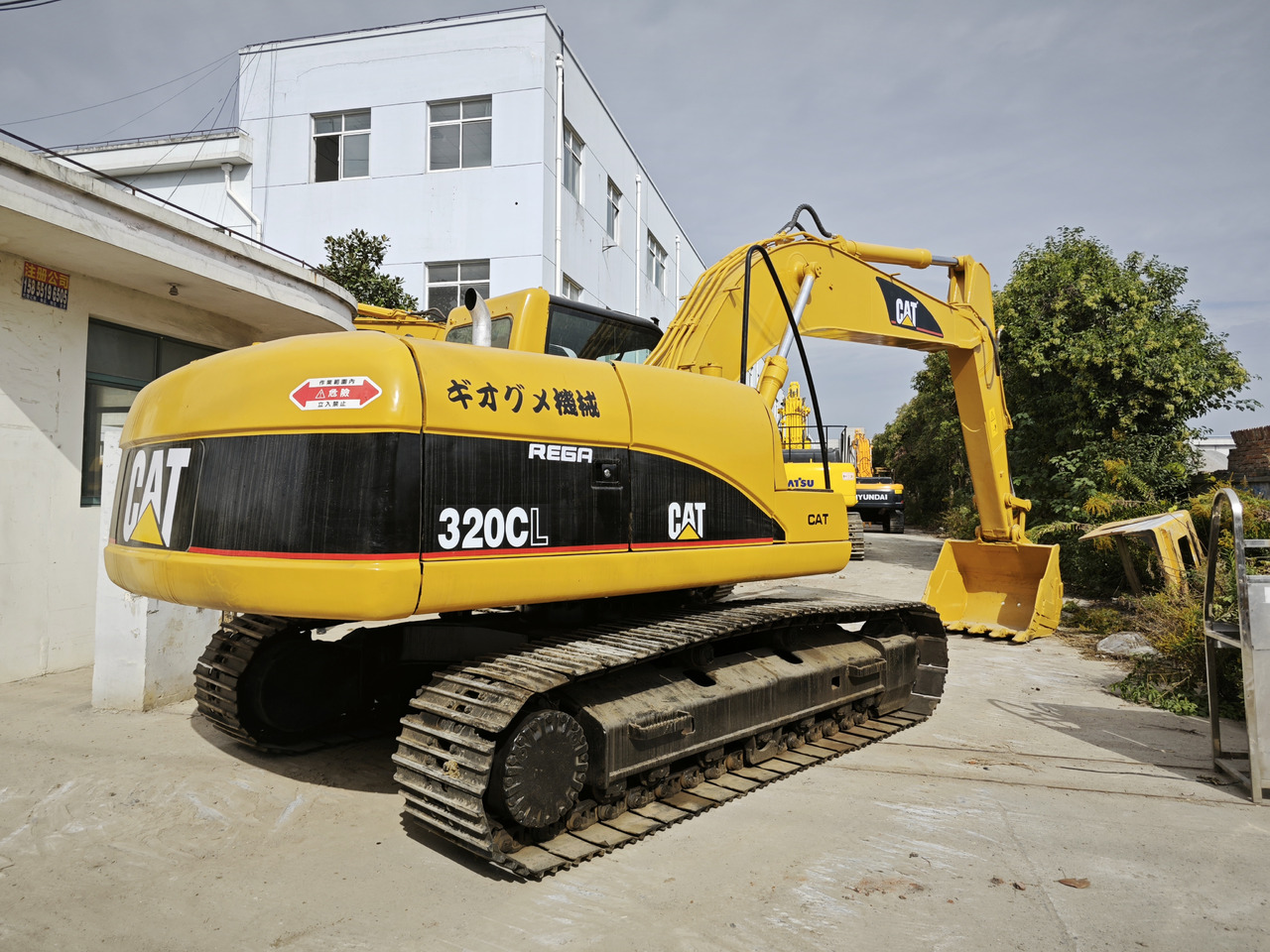 Escavadora de rastos CATERPILLAR 320C: foto 6