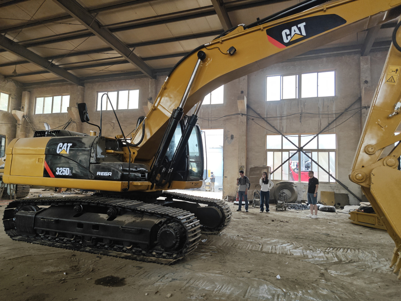 CATERPILLAR 325D - Grua móvel: foto 5 CATERPILLAR 325D - Grua móvel: foto 5