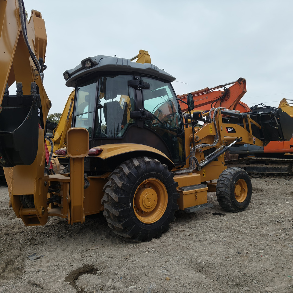 CATERPILLAR 420F - Retroescavadeira: foto 5 CATERPILLAR 420F - Retroescavadeira: foto 5
