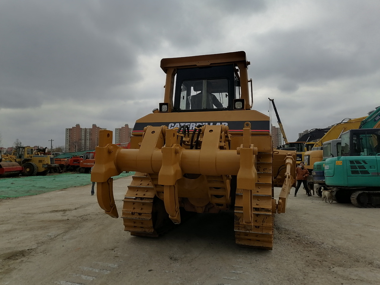 CATERPILLAR D8R - Buldôzer: foto 5 CATERPILLAR D8R - Buldôzer: foto 5