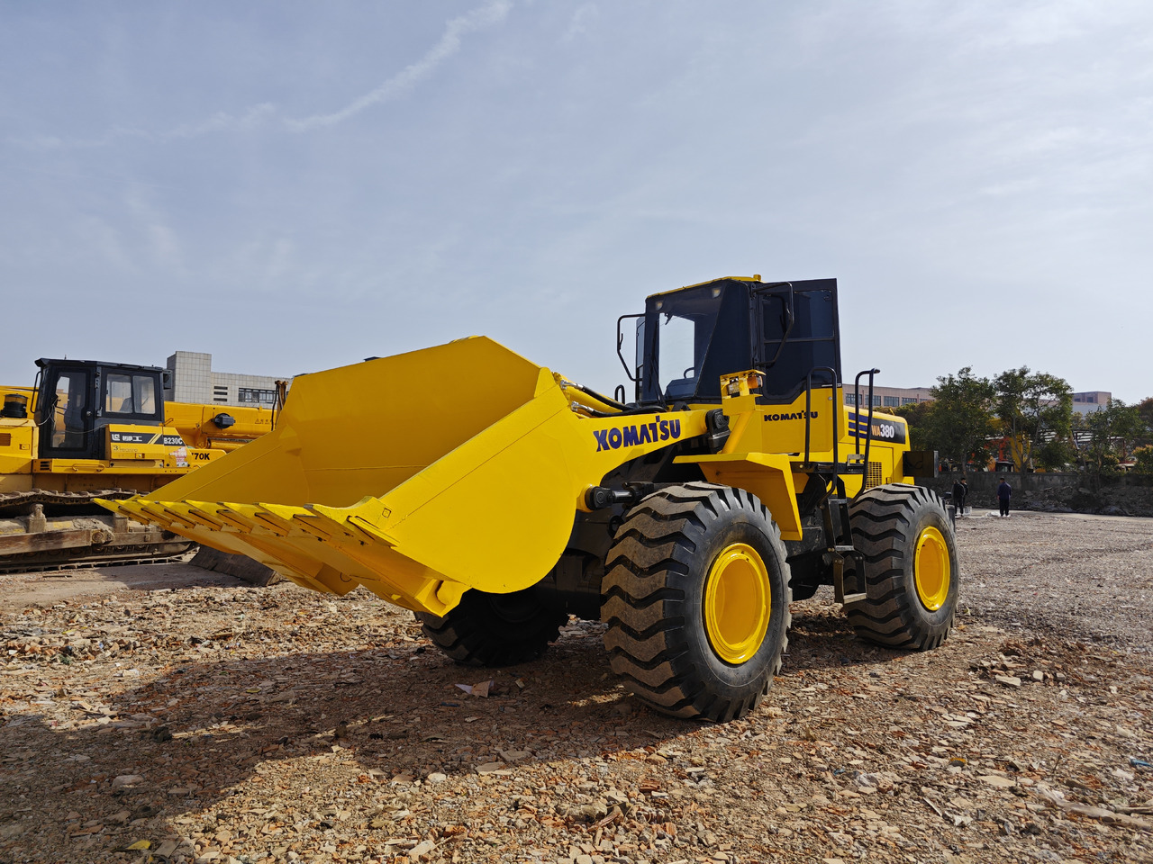 KOMATSU WA380 - Pá carregadora de rodas: foto 2 KOMATSU WA380 - Pá carregadora de rodas: foto 2