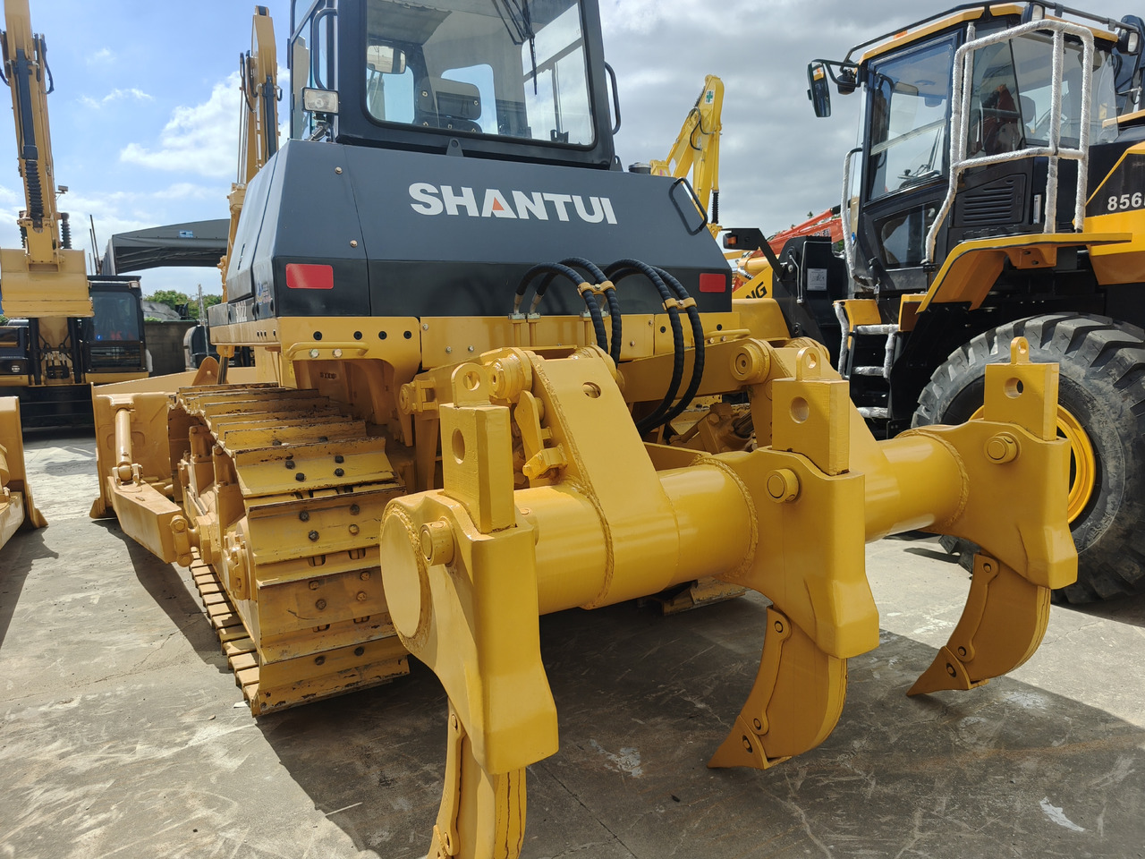 SHANTUI SD22 dozer - Buldôzer: foto 4 SHANTUI SD22 dozer - Buldôzer: foto 4