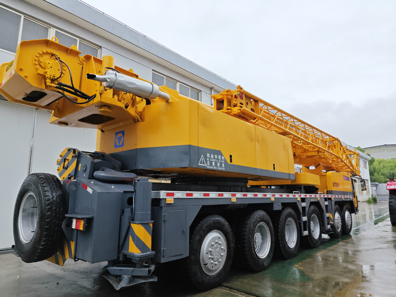 XCMG QY100K Used 100ton xcmg truck crane - Grua todo o terreno: foto 4 XCMG QY100K Used 100ton xcmg truck crane - Grua todo o terreno: foto 4