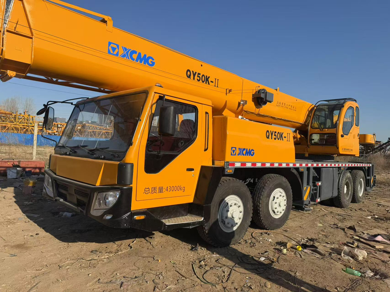 XCMG QY50K Truck Crane 50t used crane - Grua móvel: foto 1 XCMG QY50K Truck Crane 50t used crane - Grua móvel: foto 1