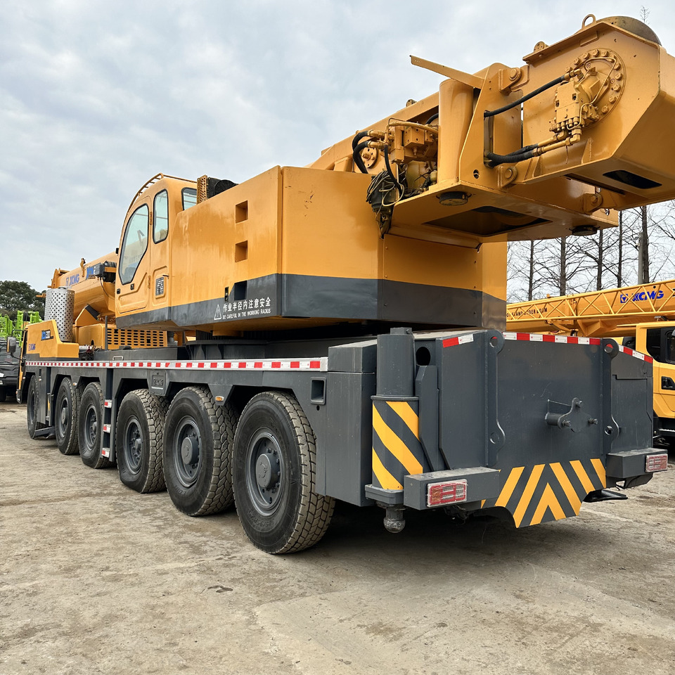 XCMG XCA200 200TON Truck crane - Grua móvel: foto 2 XCMG XCA200 200TON Truck crane - Grua móvel: foto 2