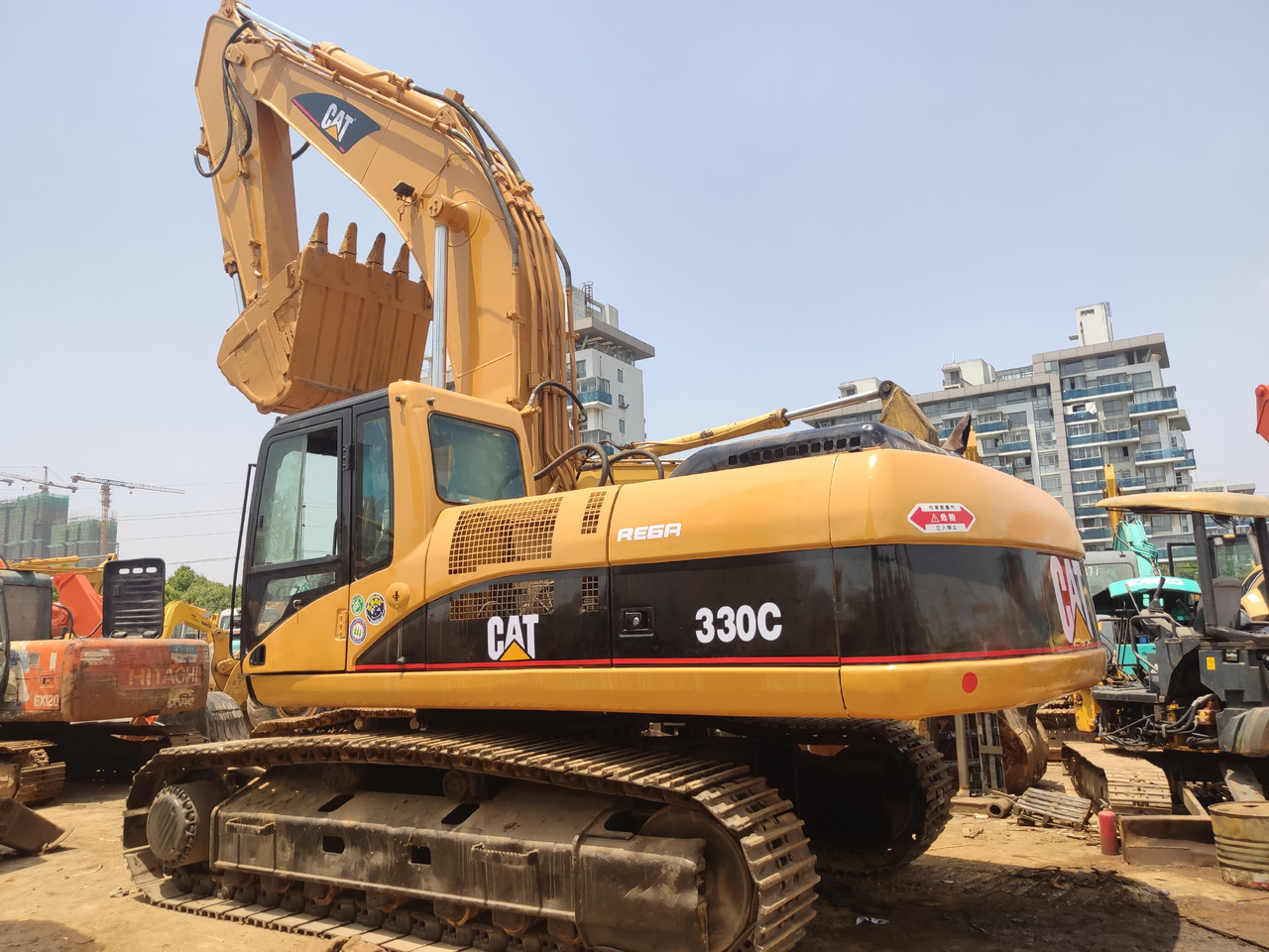 Caterpillar 330C - Escavadora de rastos: foto 1 Caterpillar 330C - Escavadora de rastos: foto 1