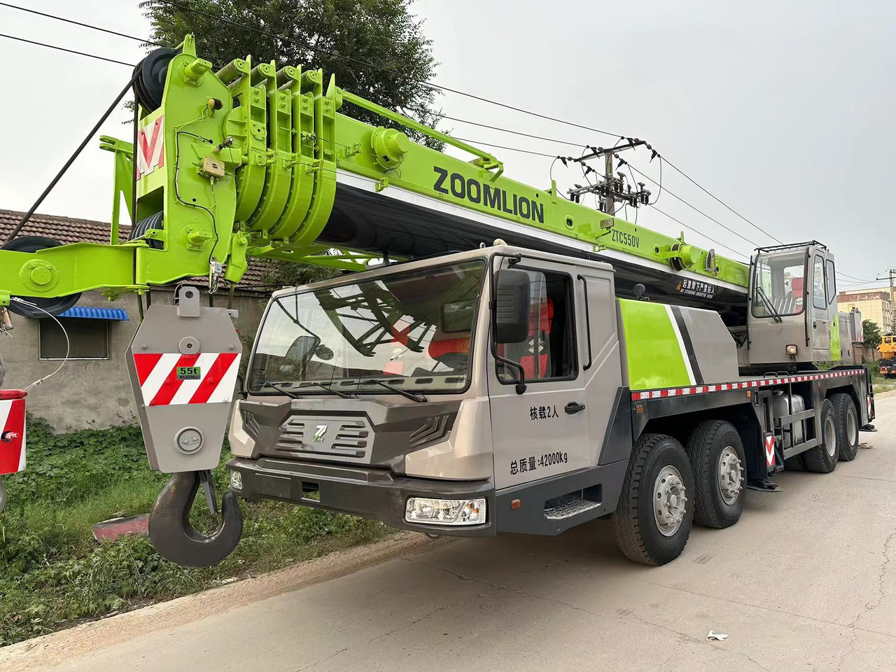 Zoomlion ztc550 used 55ton truck crane - Grua móvel: foto 2 Zoomlion ztc550 used 55ton truck crane - Grua móvel: foto 2