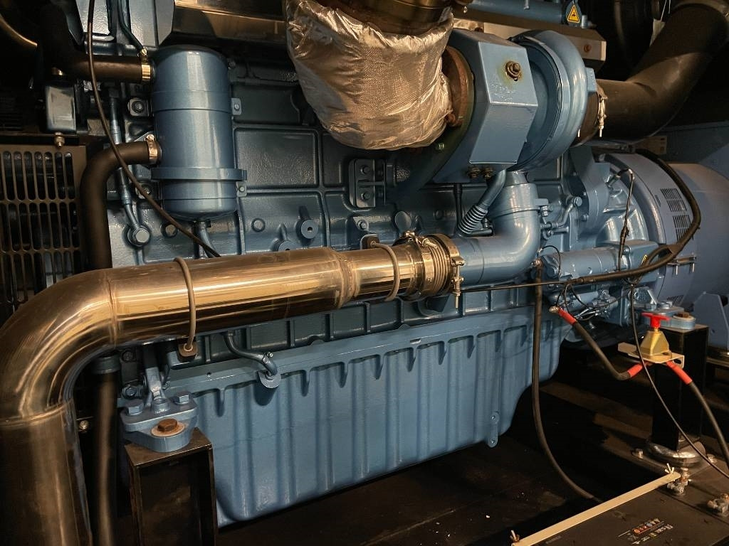 Gerador elétrico Baudouin 6M33G715/5 - 720 kVA Surplus genset - DPX-19879.1: foto 16 Gerador elétrico Baudouin 6M33G715/5 - 720 kVA Surplus genset - DPX-19879.1: foto 16
