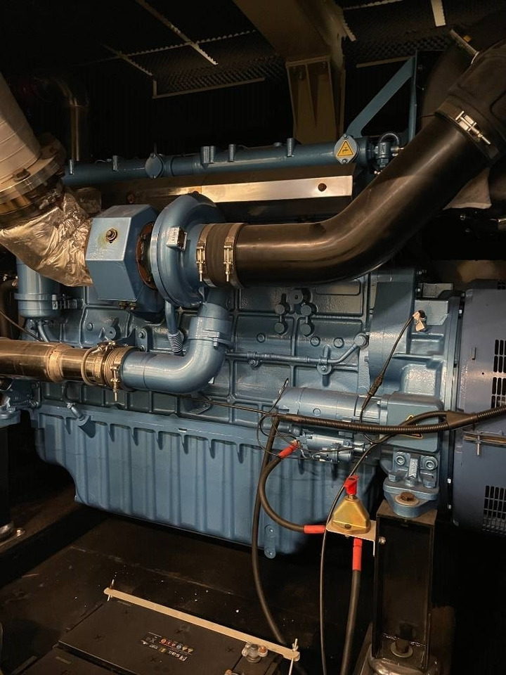 Gerador elétrico Baudouin 6M33G715/5 - 720 kVA Surplus genset - DPX-19879.1: foto 17 Gerador elétrico Baudouin 6M33G715/5 - 720 kVA Surplus genset - DPX-19879.1: foto 17