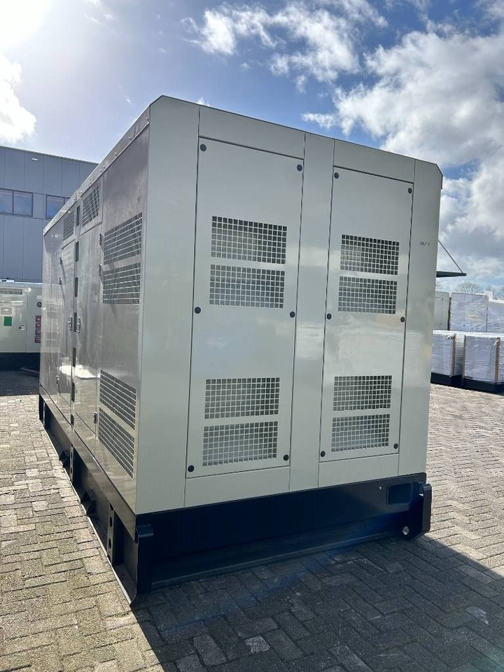 Cummins KTAA19-G6A - 700 kVA Generator - DPX-19848 - Gerador elétrico: foto 2 Cummins KTAA19-G6A - 700 kVA Generator - DPX-19848 - Gerador elétrico: foto 2
