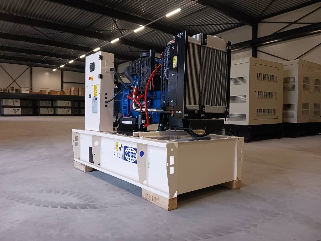 FG Wilson P110-3 - 110 kVA Open Genset - DPX-16008-O - Gerador elétrico: foto 3 FG Wilson P110-3 - 110 kVA Open Genset - DPX-16008-O - Gerador elétrico: foto 3