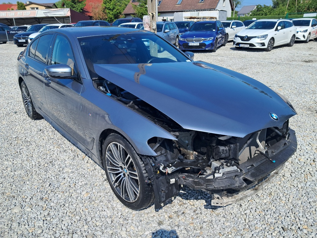 BMW 520D XDRIVE SEDAN - Sedan: foto 1 BMW 520D XDRIVE SEDAN - Sedan: foto 1