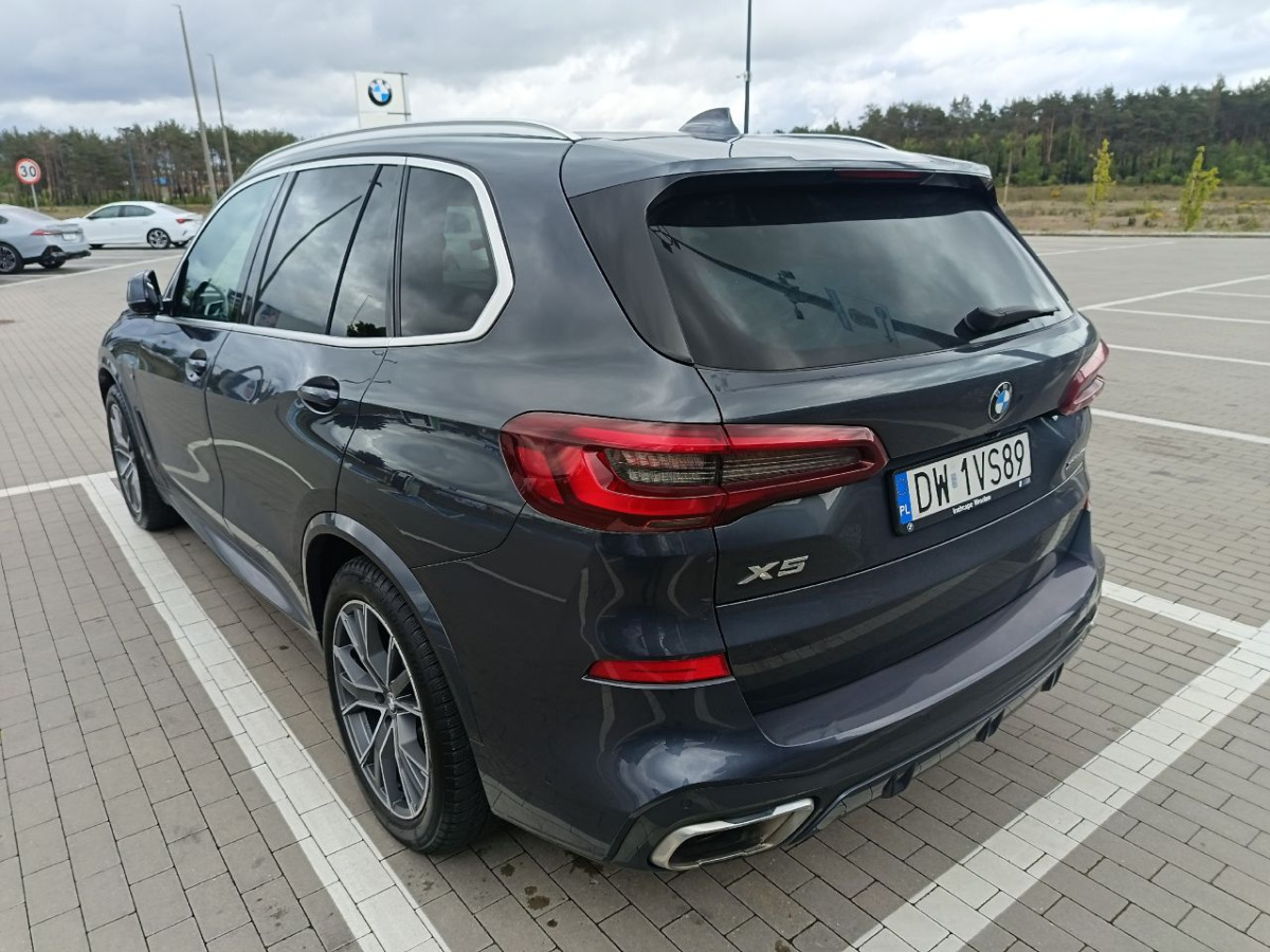 BMW X5 xDrive45e aut KOMBI - Automóvel: foto 3 BMW X5 xDrive45e aut KOMBI - Automóvel: foto 3