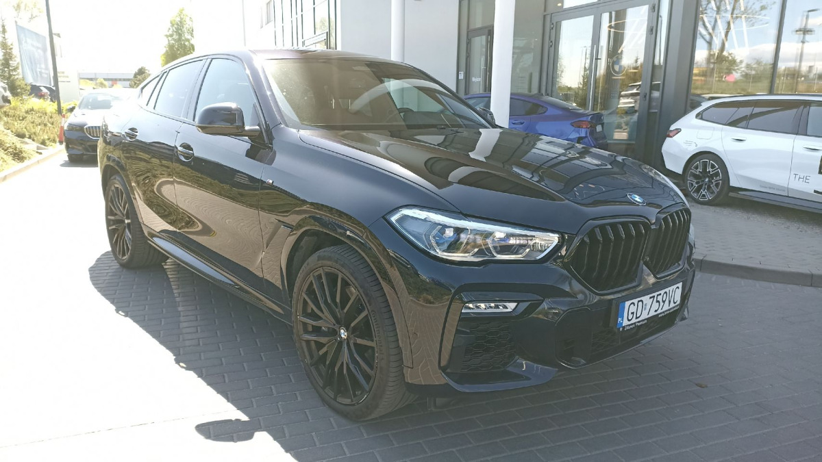 BMW X6 M50i SUV - SUV: foto 1 BMW X6 M50i SUV - SUV: foto 1