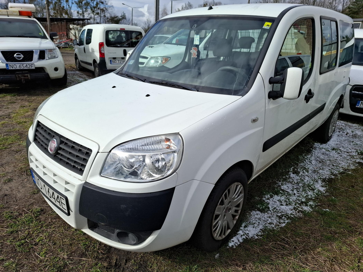 FIAT DOBLO MINIVAN - Automóvel: foto 2 FIAT DOBLO MINIVAN - Automóvel: foto 2