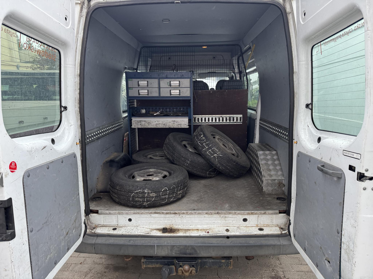 FORD TRANSIT BRYGADÓWKA - Carrinha cabine dupla: foto 5 FORD TRANSIT BRYGADÓWKA - Carrinha cabine dupla: foto 5