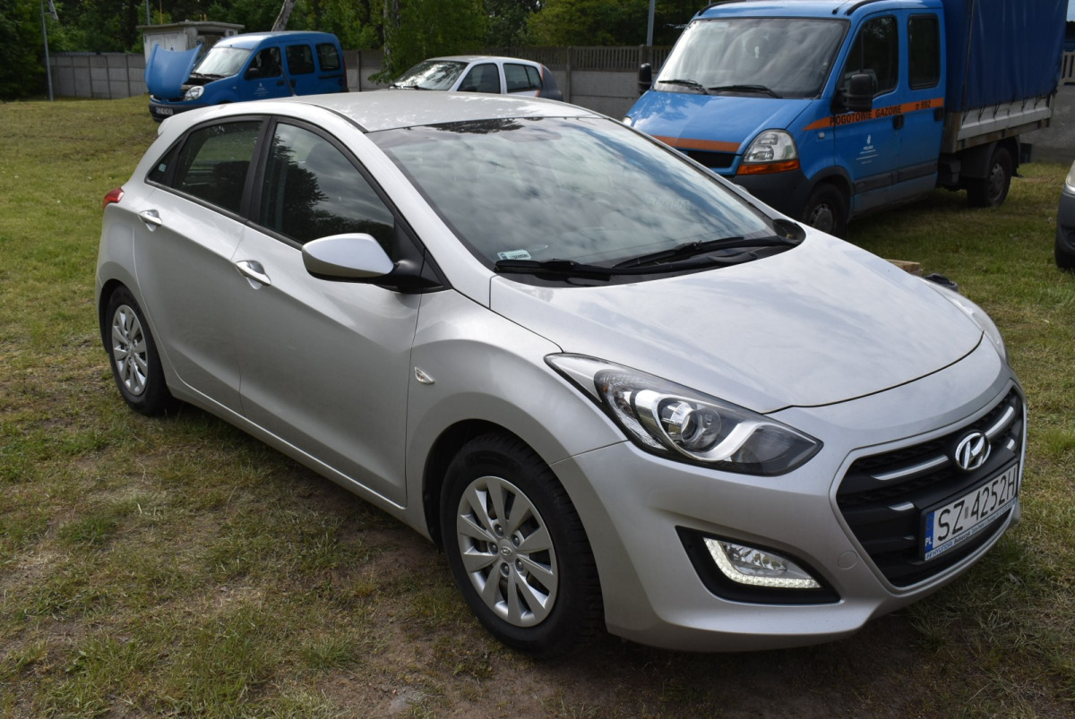 HYUNDAI I30 HATCHBACK - Hatchback: foto 1 HYUNDAI I30 HATCHBACK - Hatchback: foto 1