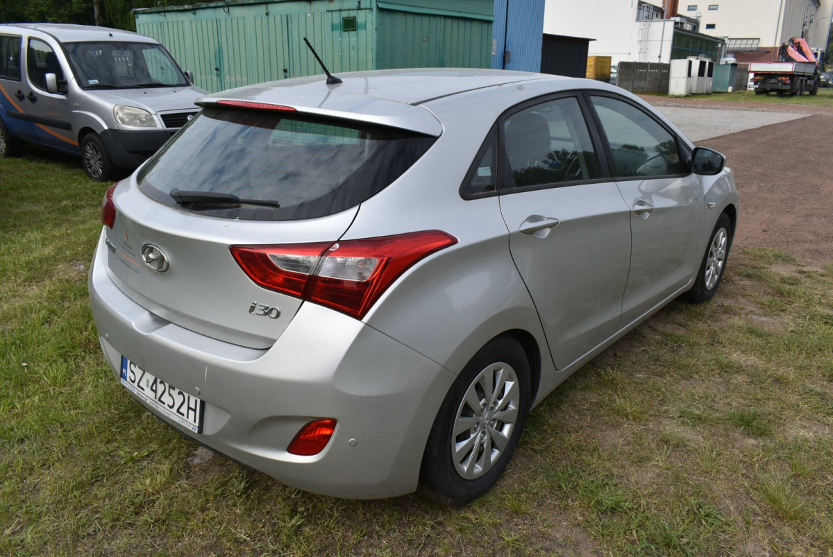 HYUNDAI I30 HATCHBACK - Hatchback: foto 3 HYUNDAI I30 HATCHBACK - Hatchback: foto 3