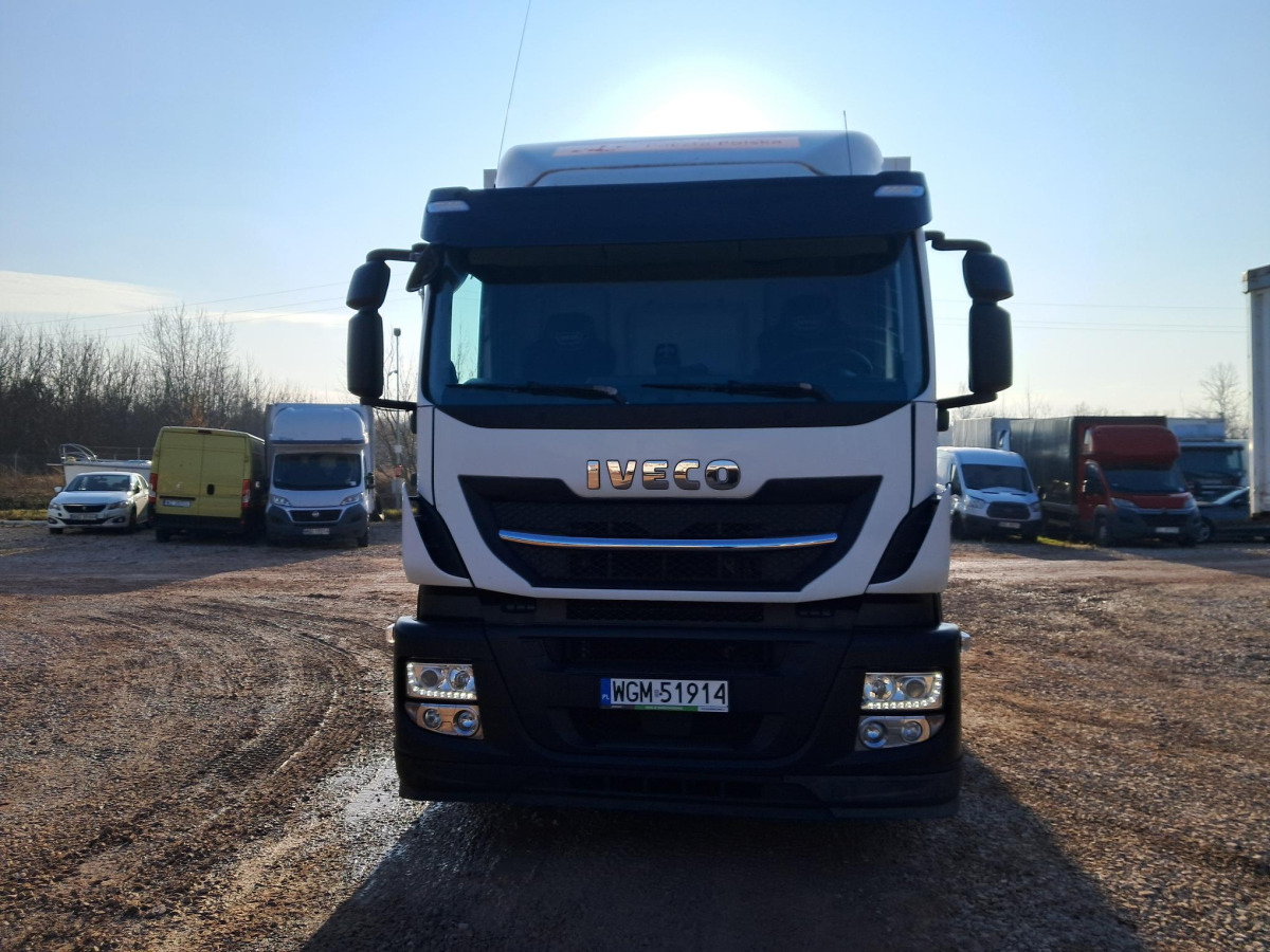 IVECO AD260SY/P KONTENER Z WINDĄ - Camião furgão: foto 3 IVECO AD260SY/P KONTENER Z WINDĄ - Camião furgão: foto 3