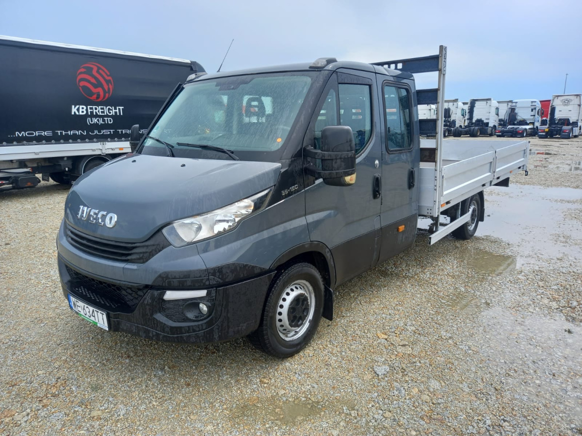IVECO DAILY 35S15 DOKA - Carrinha cabine dupla: foto 2 IVECO DAILY 35S15 DOKA - Carrinha cabine dupla: foto 2