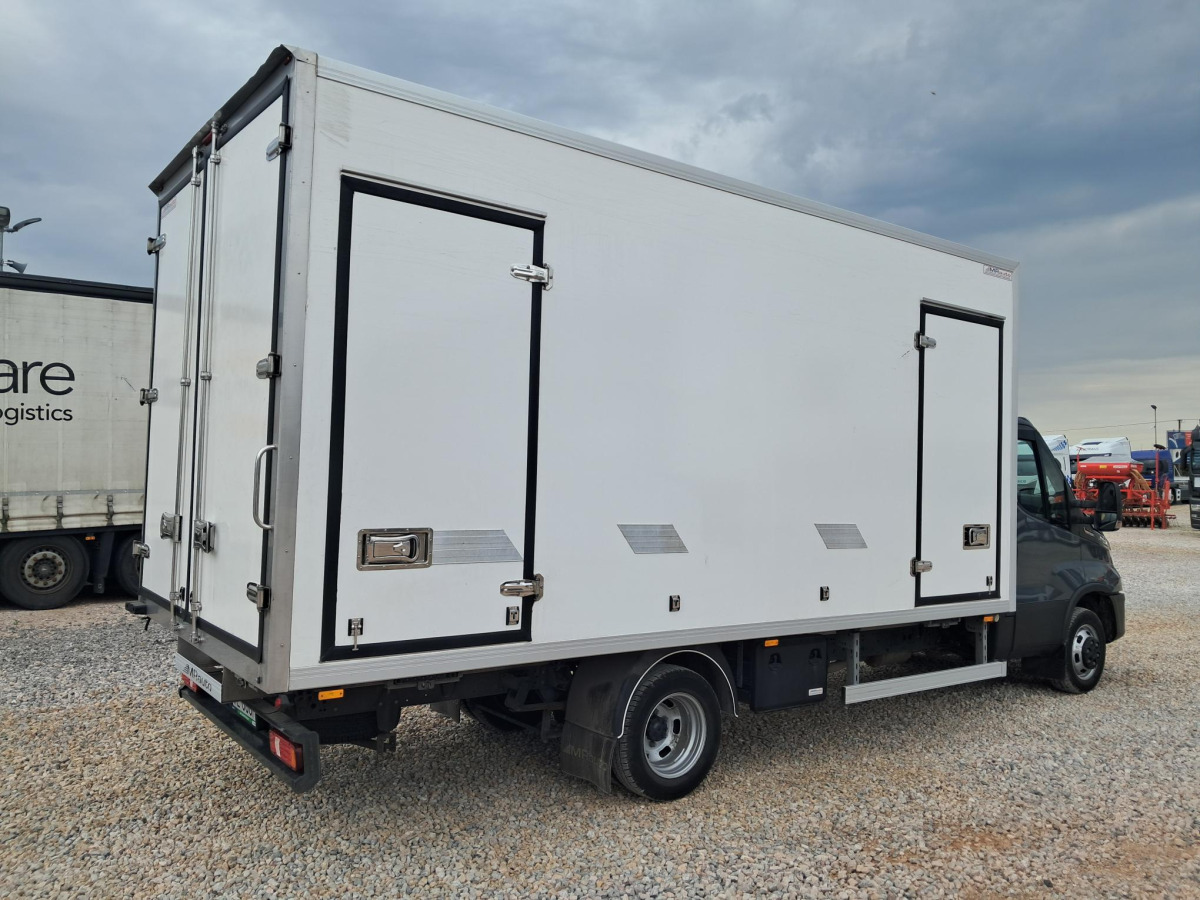 IVECO DAILY 50C18 CHŁODNIA/IZOTERMA - Carrinha frigorífica: foto 4 IVECO DAILY 50C18 CHŁODNIA/IZOTERMA - Carrinha frigorífica: foto 4