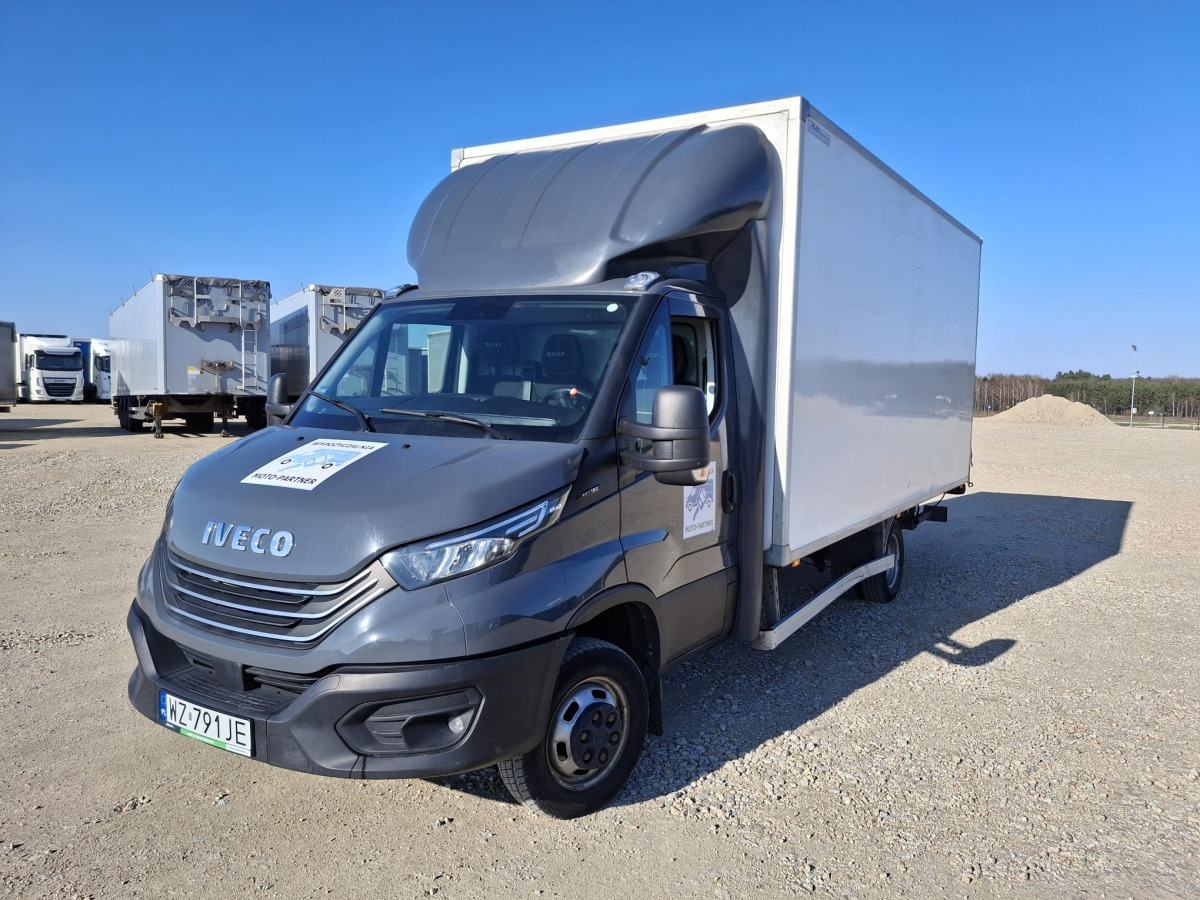 IVECO DAILY 50C18 KONTENER Z WINDĄ - Camião furgão: foto 2 IVECO DAILY 50C18 KONTENER Z WINDĄ - Camião furgão: foto 2