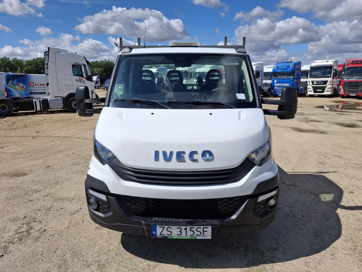 IVECO DAILY DOKA - Carrinha cabine dupla: foto 3 IVECO DAILY DOKA - Carrinha cabine dupla: foto 3