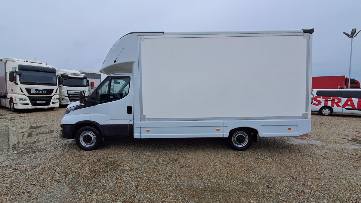 IVECO DAILY KONTENER - Carrinha de contentor: foto 4 IVECO DAILY KONTENER - Carrinha de contentor: foto 4