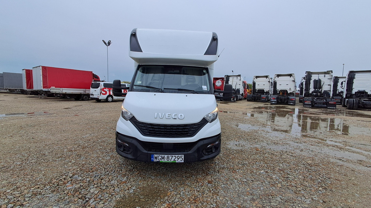 IVECO DAILY KONTENER - Carrinha de contentor: foto 2 IVECO DAILY KONTENER - Carrinha de contentor: foto 2
