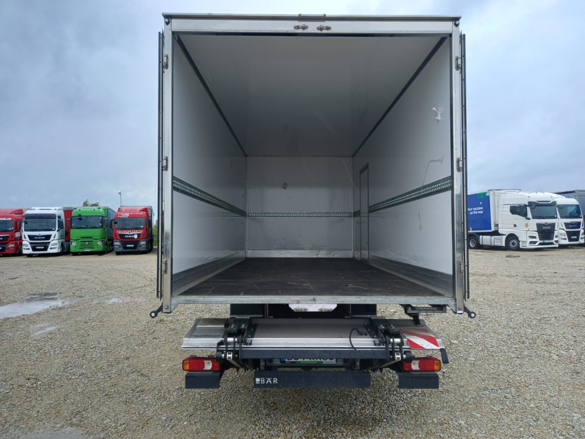IVECO DAILY KONTENER Z WINDĄ - Carrinha de contentor: foto 4 IVECO DAILY KONTENER Z WINDĄ - Carrinha de contentor: foto 4