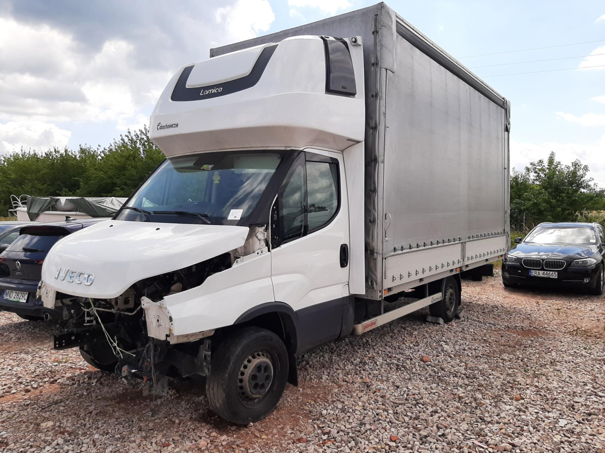 IVECO DAILY PLANDEKA - Carrinha de lona: foto 2 IVECO DAILY PLANDEKA - Carrinha de lona: foto 2