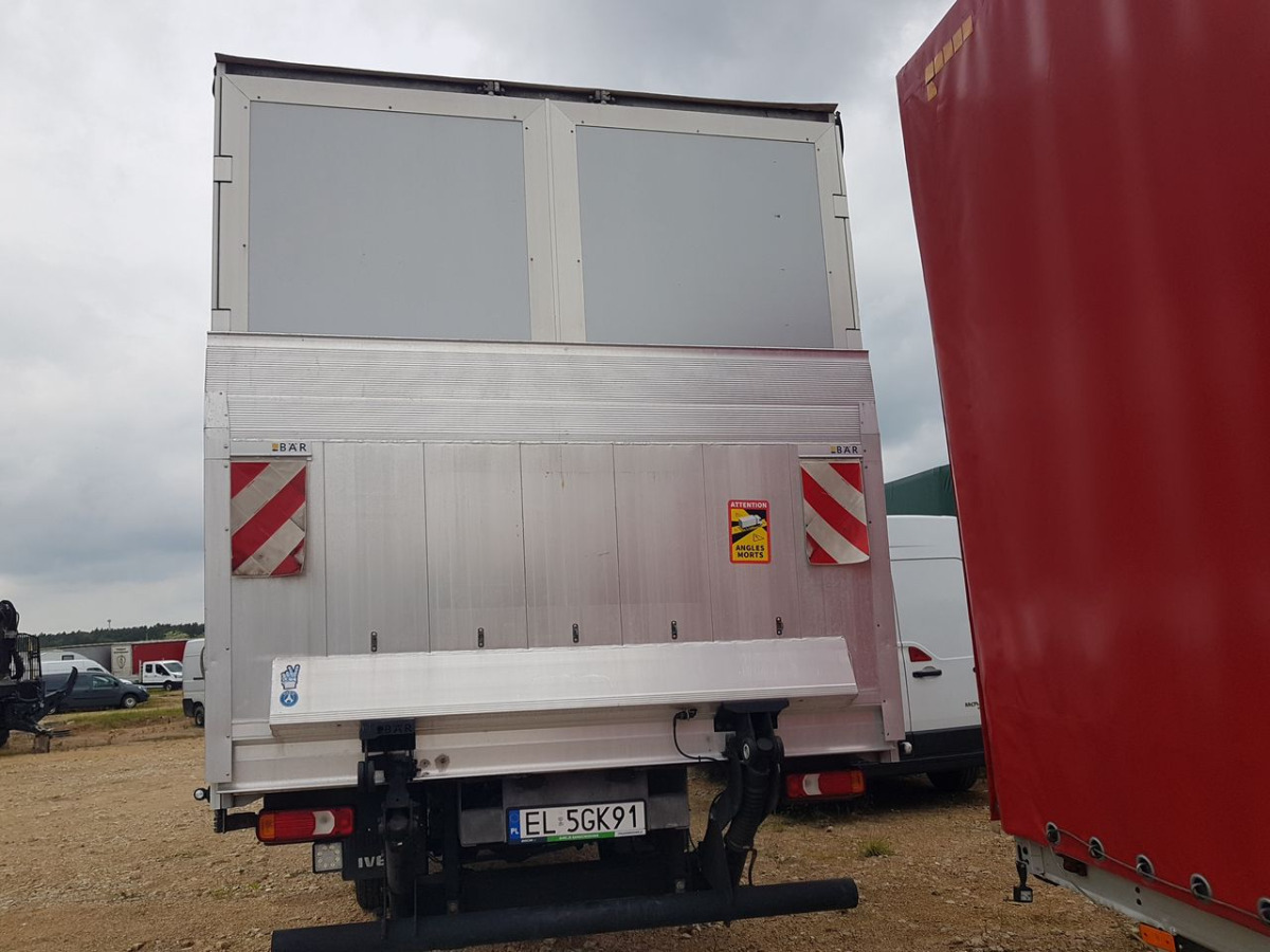 IVECO DAILY PLANDEKA Z WINDĄ - Carrinha de lona: foto 5 IVECO DAILY PLANDEKA Z WINDĄ - Carrinha de lona: foto 5