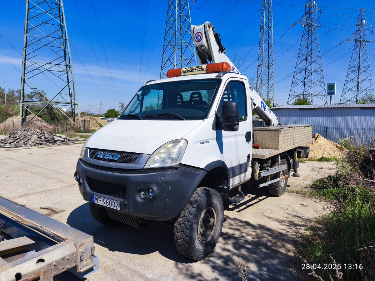 IVECO DAILY PODNOŚNIK DO PRAC KONSERWACYJNO-MONTAŻOWYCH - Caminhão com plataforma aérea: foto 2 IVECO DAILY PODNOŚNIK DO PRAC KONSERWACYJNO-MONTAŻOWYCH - Caminhão com plataforma aérea: foto 2