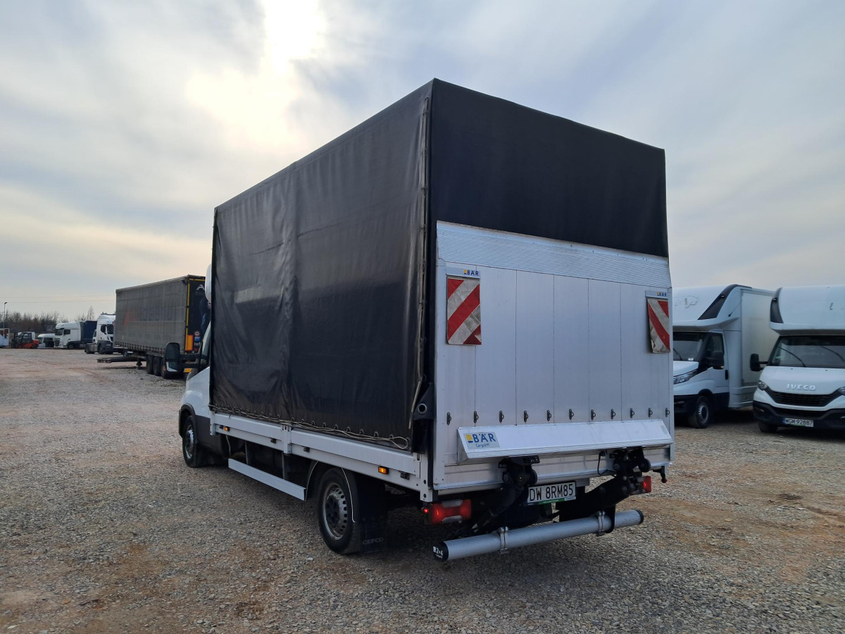 IVECO PLANDEKA Z WINDĄ - Carrinha de lona: foto 4 IVECO PLANDEKA Z WINDĄ - Carrinha de lona: foto 4