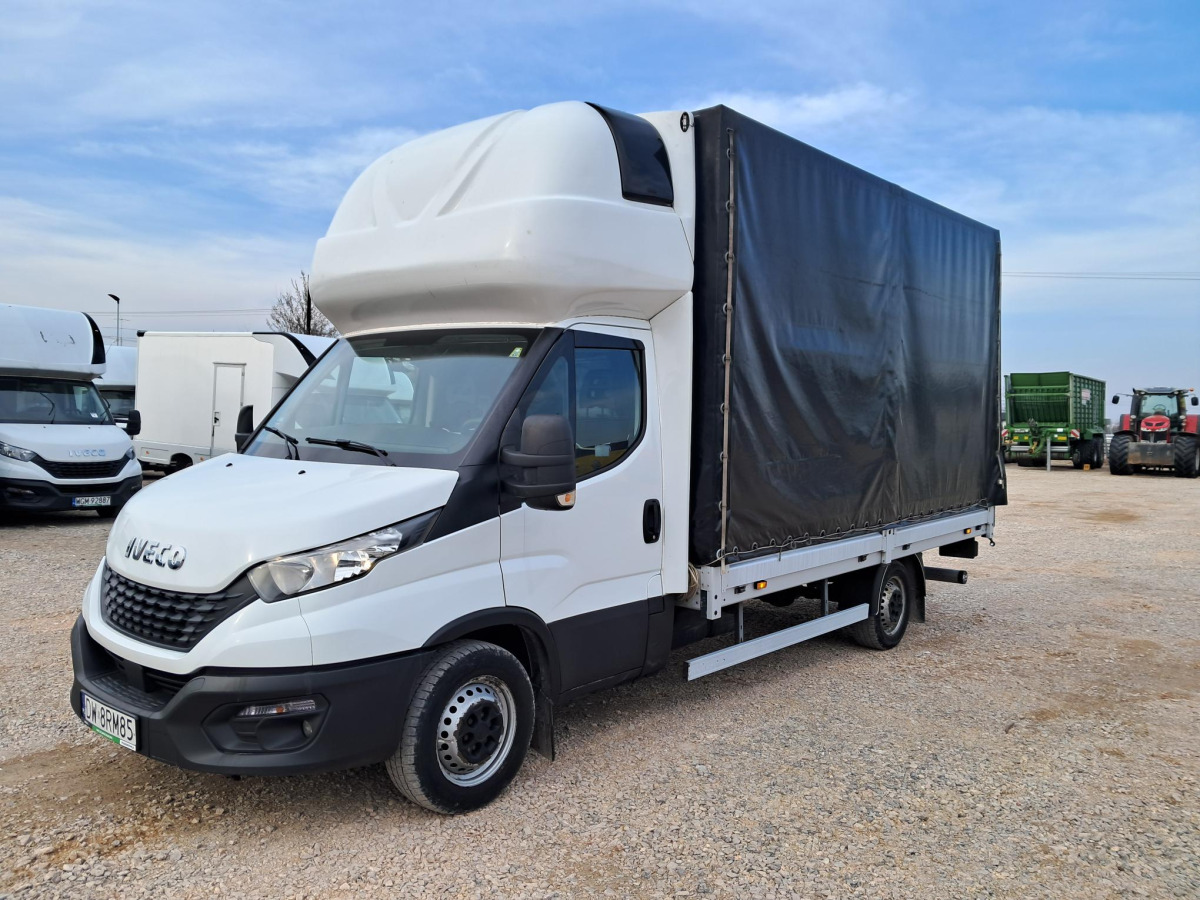 IVECO PLANDEKA Z WINDĄ - Carrinha de lona: foto 2 IVECO PLANDEKA Z WINDĄ - Carrinha de lona: foto 2
