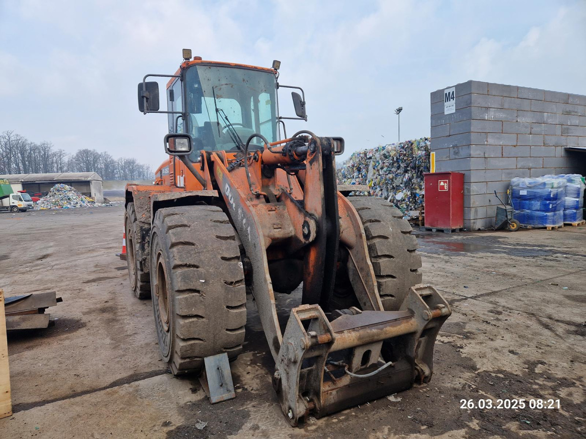 Ładowarka kołowa DOOSAN DL 250 - Pá carregadora de rodas: foto 1 Ładowarka kołowa DOOSAN DL 250 - Pá carregadora de rodas: foto 1
