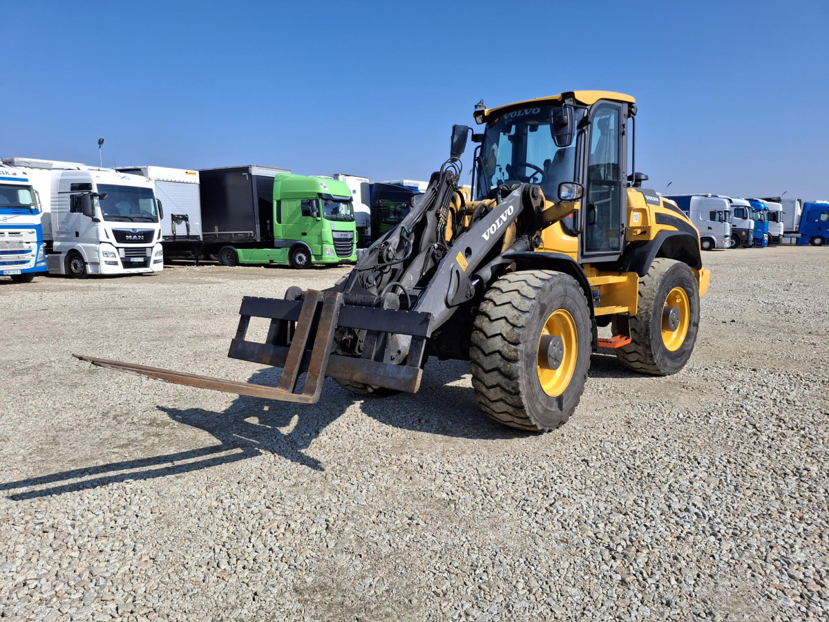 Ładowarka kołowa VOLVO L45H - 2023 - 7858 mth - 75 kW - Pá carregadora de rodas: foto 2 Ładowarka kołowa VOLVO L45H - 2023 - 7858 mth - 75 kW - Pá carregadora de rodas: foto 2