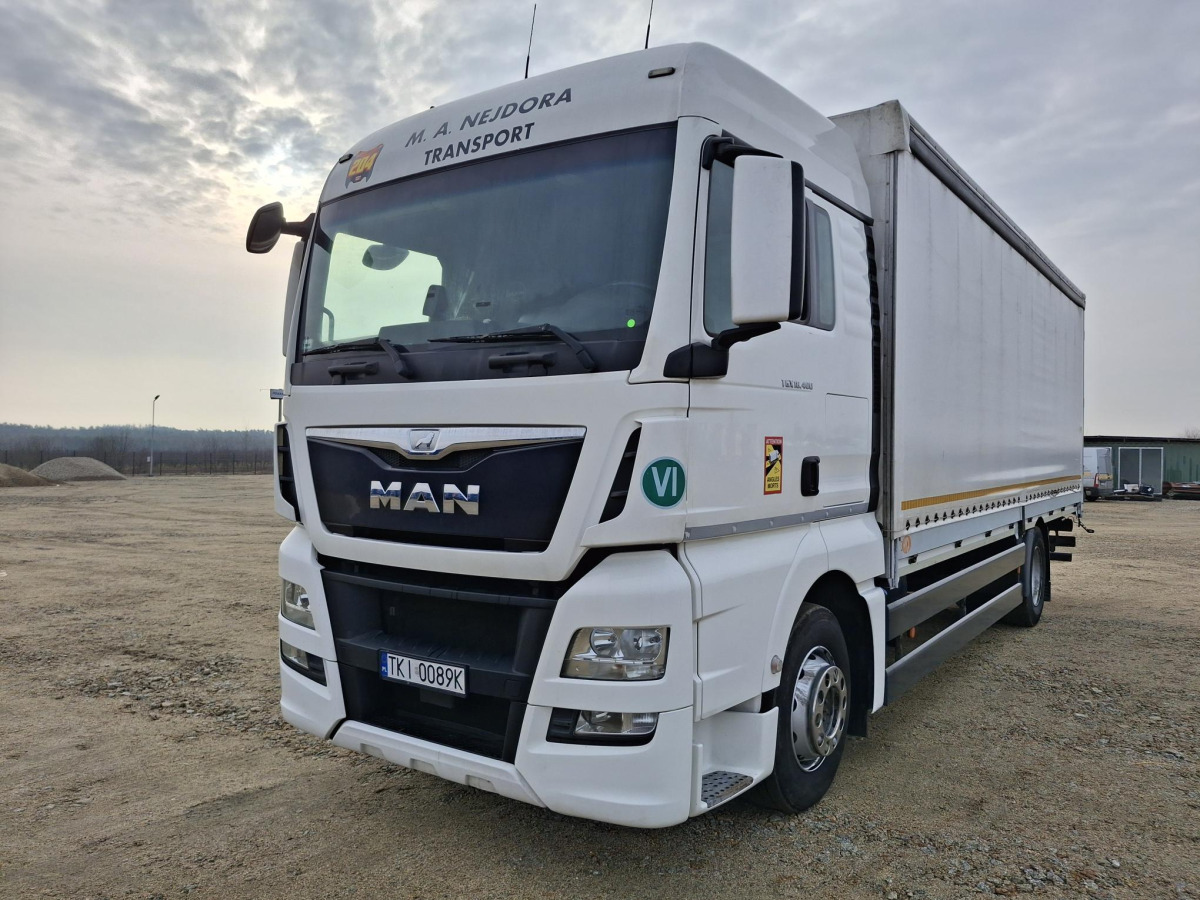MAN TGX 18.400 SOLÓWKA - Camião de lona: foto 2 MAN TGX 18.400 SOLÓWKA - Camião de lona: foto 2