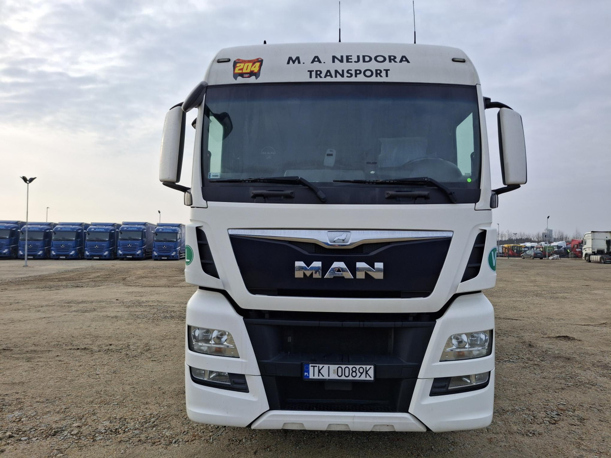 MAN TGX 18.400 SOLÓWKA - Camião de lona: foto 3 MAN TGX 18.400 SOLÓWKA - Camião de lona: foto 3